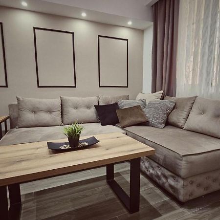 Madesa Apartment 斯科普里 外观 照片