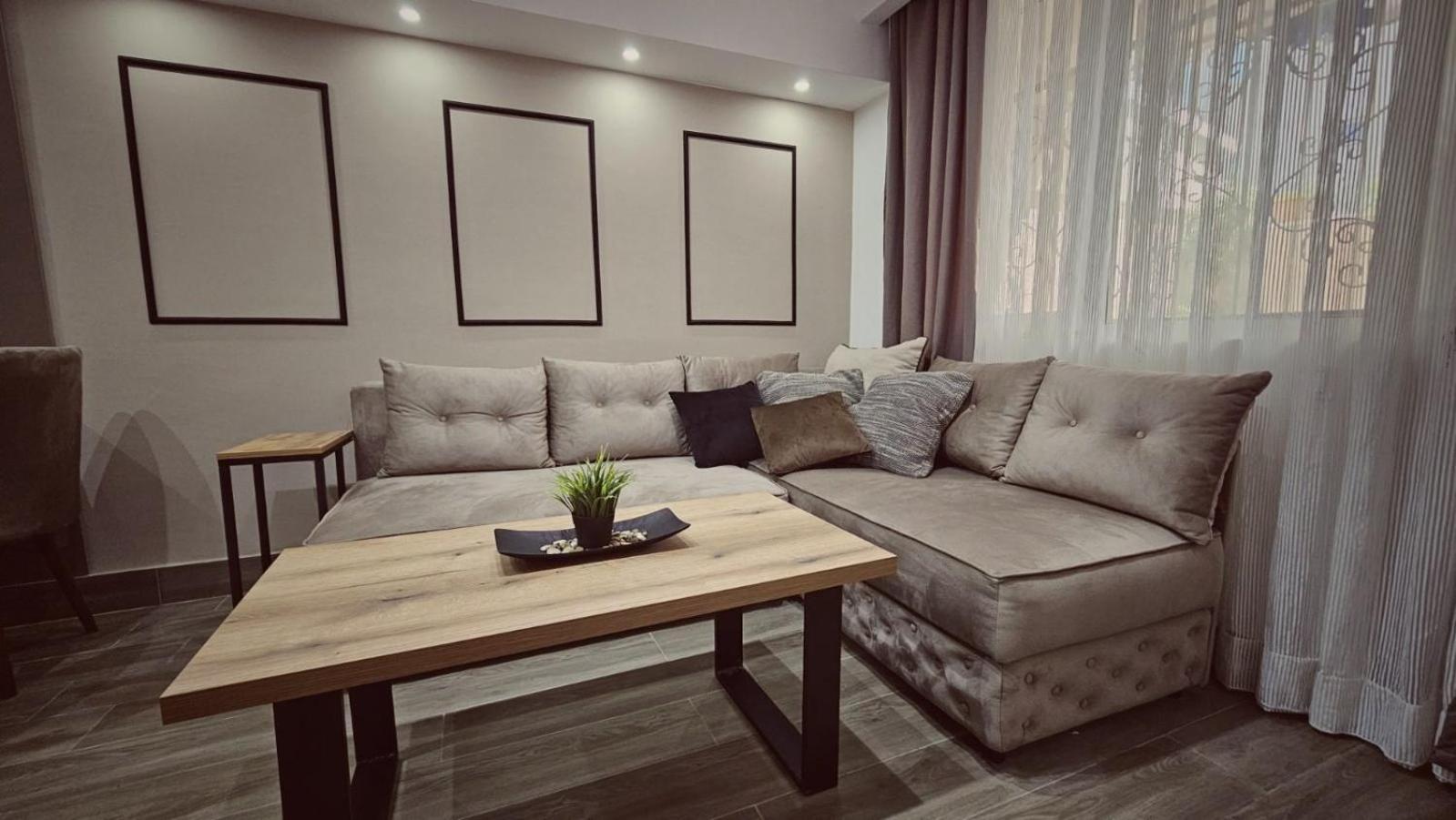 Madesa Apartment 斯科普里 外观 照片